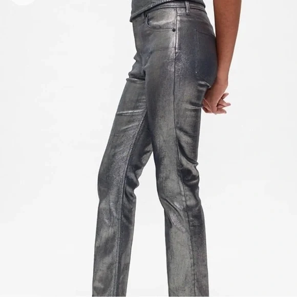 GAP NWT Stunning Metallic Silver Shine Women's 90s Straight Jeans 26R - Picture 2 of 6